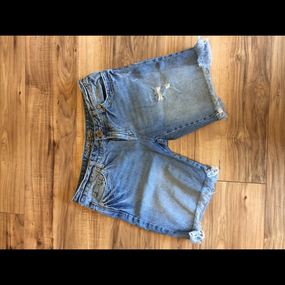 American Eagle conservative short